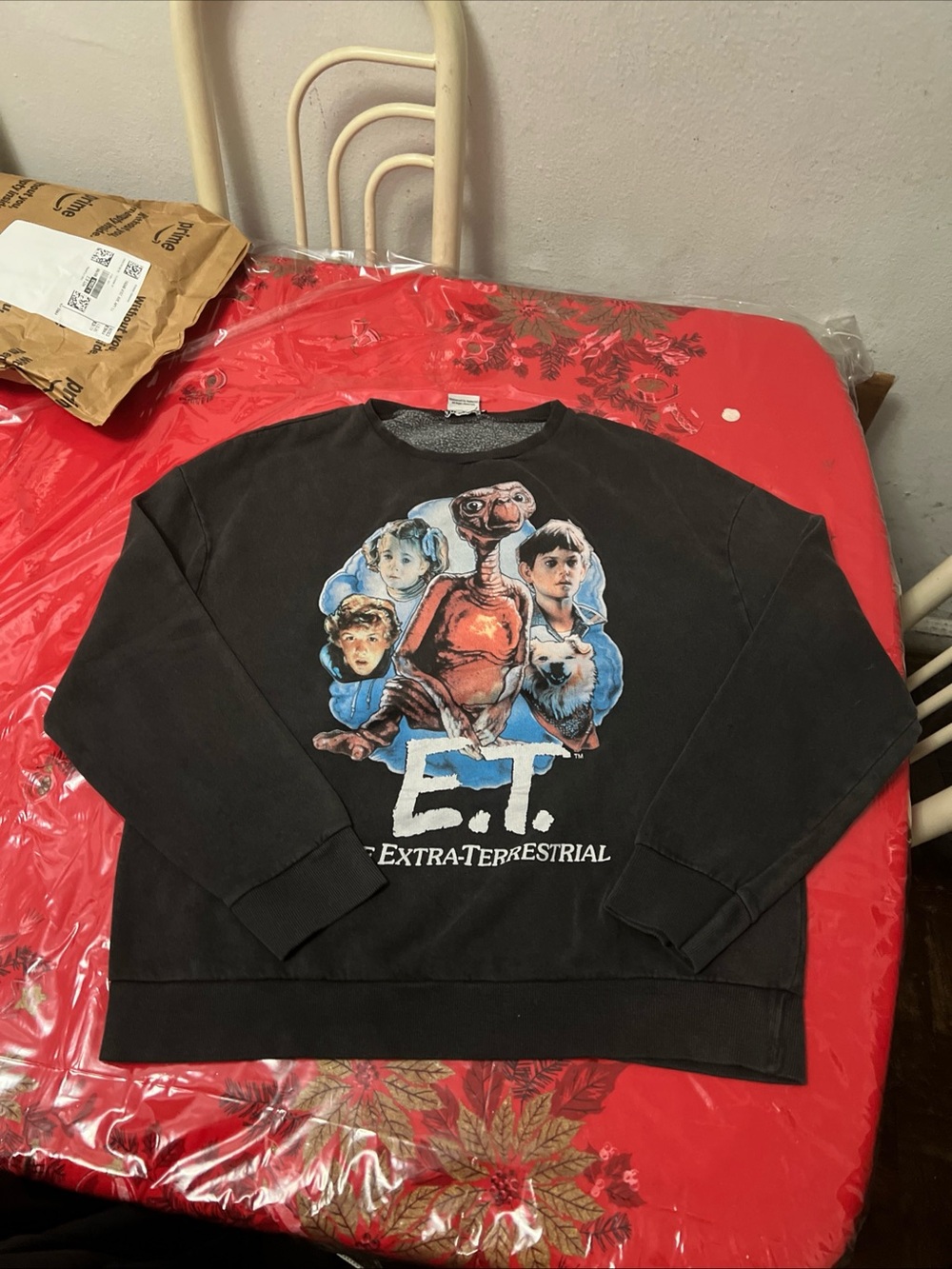 E.T. THE EXTRA TERRESTRIAL MOVIE SWEATER CREWNECK BLACK MEDIUM
